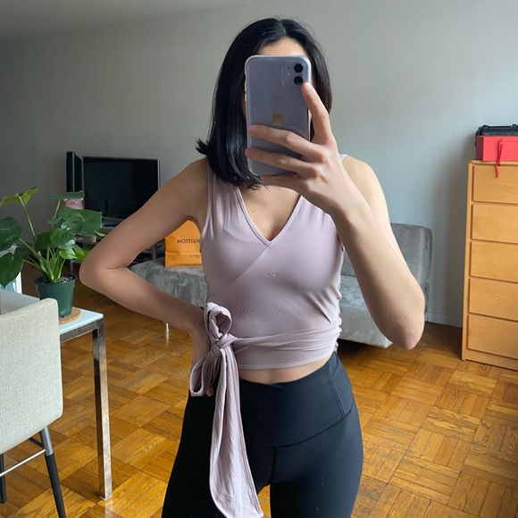 Lululemon twist me up crop top pink mauve - Picture 4 of 10